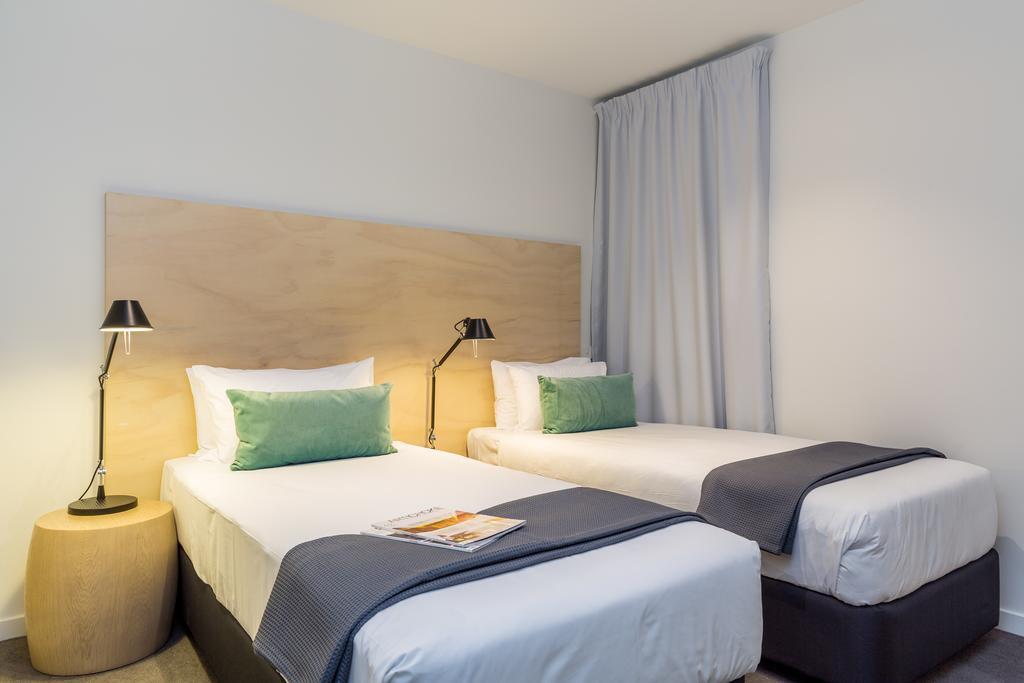 Aria Hotel Apartments Мельбурн Экстерьер фото